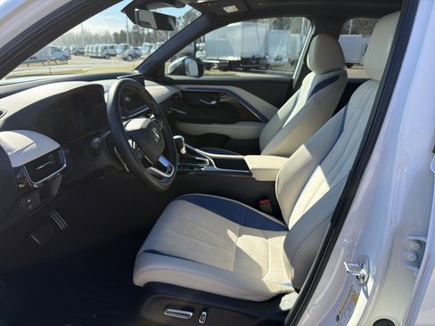 Certified 2025 Acura ADX A-Spec image 16