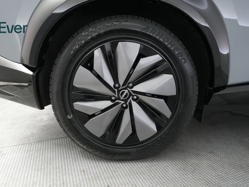 Used 2024 Nissan Ariya AWD image 22