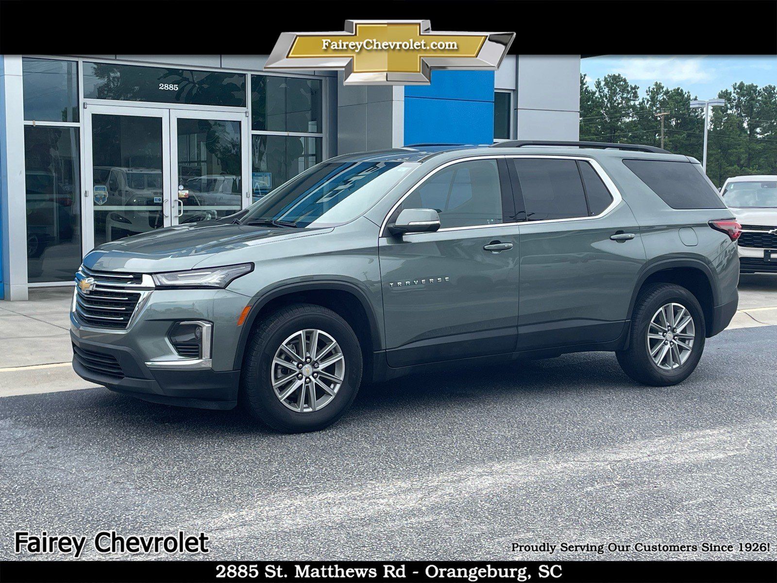Used 2023 Chevrolet Traverse LT FWD image 1