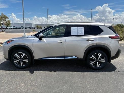 Used 2022 Nissan Rogue SL FWD image 3