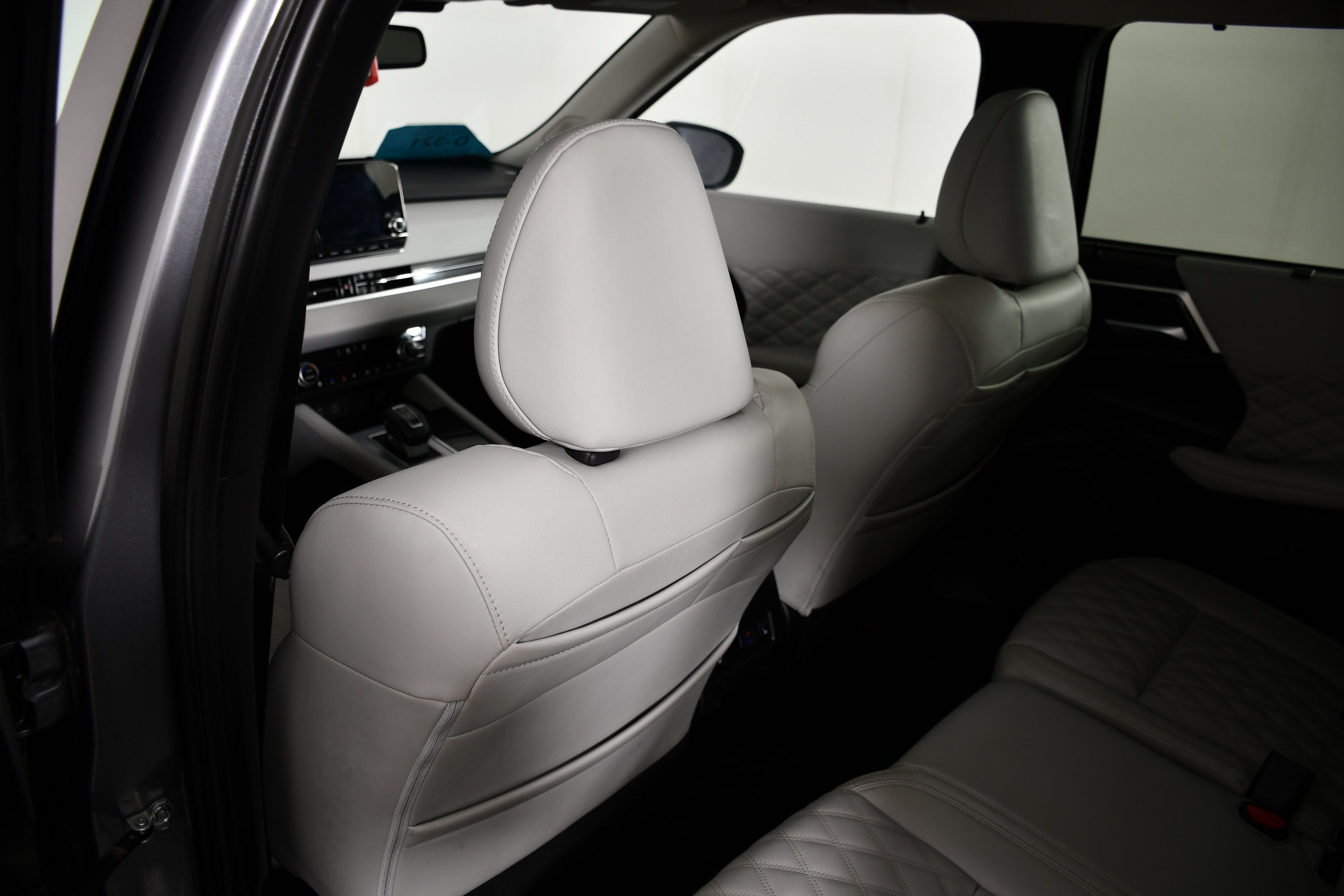 Used 2024 Mitsubishi Outlander SEL AWD/4WD image 46