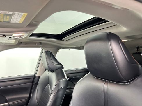 Used 2021 Toyota Highlander XLE image 26