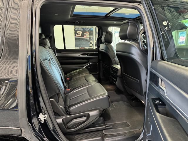 Used 2024 Jeep Wagoneer Series II AWD/4WD image 15