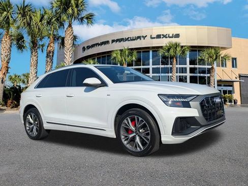 Used 2023 Audi Q8 Premium Plus w/ Premium Plus Package AWD/4WD image 2