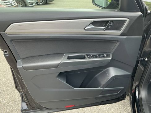 Used 2018 Volkswagen Atlas Launch Edition AWD/4WD image 15