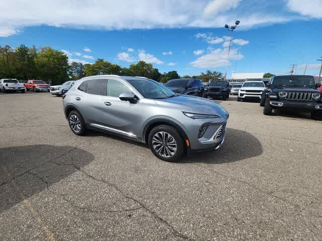 Used 2024 Buick Envision Preferred AWD/4WD image 8