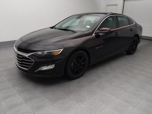 Used 2024 Chevrolet Malibu LT FWD image 2