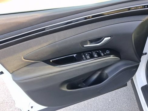 Used 2024 Hyundai Tucson Limited FWD image 16