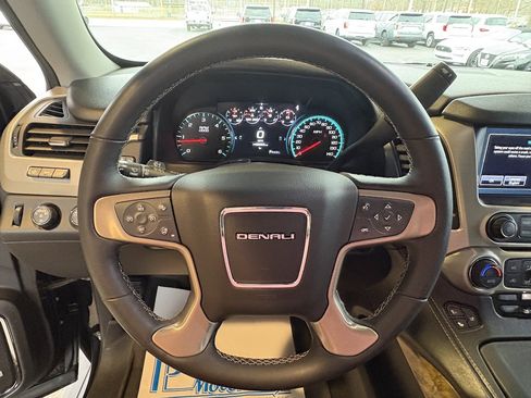 Used 2017 GMC Yukon Denali w/ Open Road Package image 11
