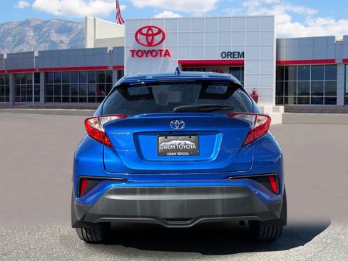 Used 2022 Toyota C-HR XLE FWD image 4