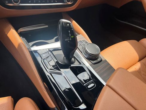 Used 2022 BMW 530i w/ M Sport Package RWD image 32