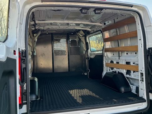 Used 2024 Ford Transit 250 Low Roof w/ Exterior Upgrade Package image 15