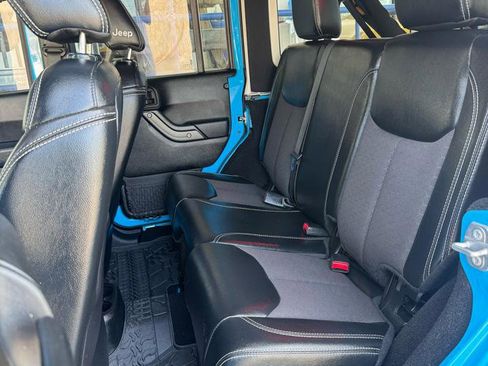 Used 2017 Jeep Wrangler Unlimited Sport image 25