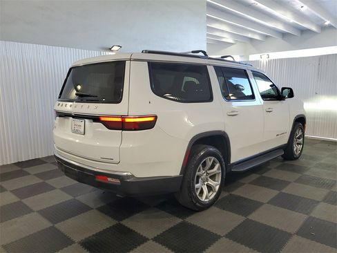 Used 2022 Jeep Wagoneer Series II image 6