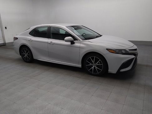 Used 2023 Toyota Camry SE FWD image 11