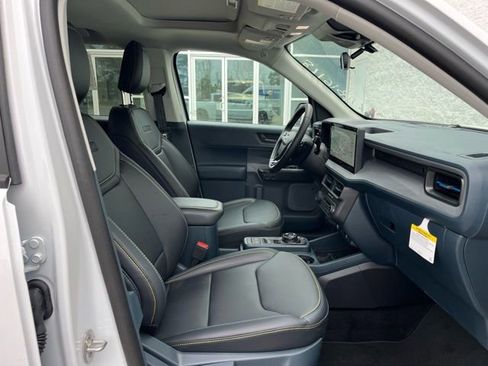 New 2025 Ford Maverick Lobo image 7