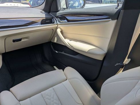 Used 2022 BMW 540i w/ M Sport Package RWD image 18