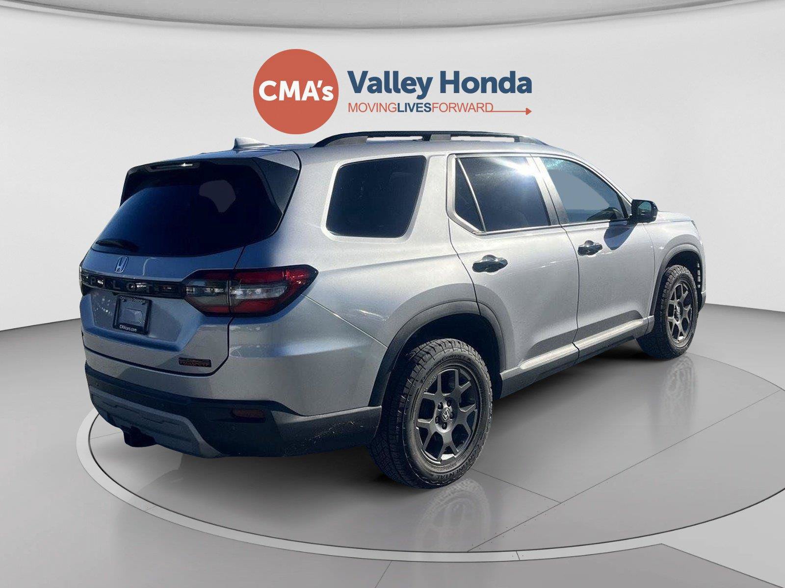 Certified 2025 Honda Pilot TrailSport image 5
