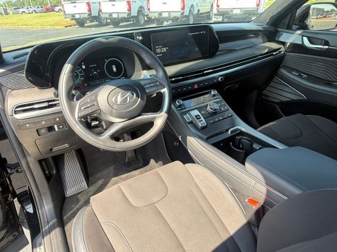 Used 2025 Hyundai Palisade Calligraphy AWD/4WD image 18