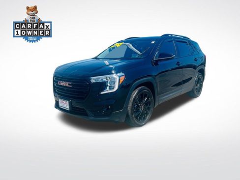 Used 2024 GMC Terrain SLT w/ Infotainment Package II AWD/4WD image 2