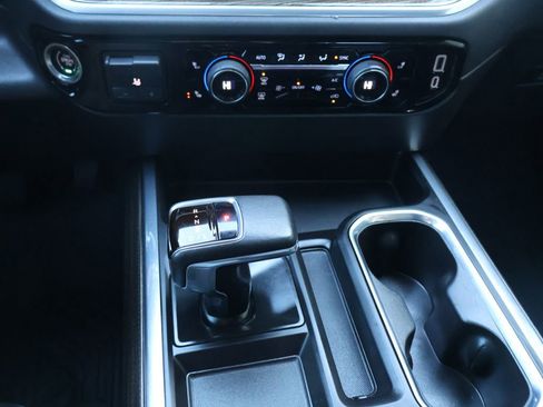 Used 2022 Chevrolet Silverado 1500 LT Trail Boss w/ Convenience Package II AWD/4WD image 19