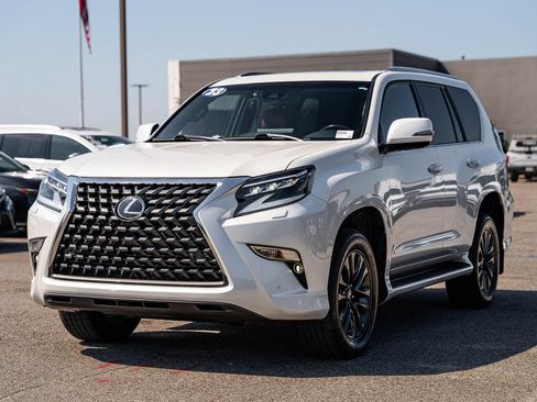 Used 2023 Lexus GX 460 Premium w/ Premium Package AWD/4WD image 3