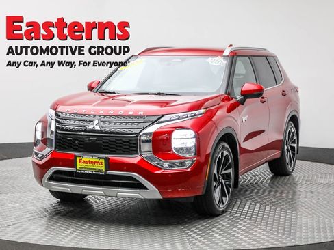 Used 2024 Mitsubishi Outlander SEL image 1