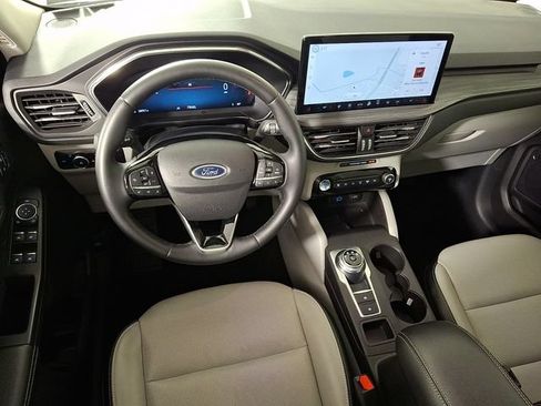 Used 2023 Ford Escape Platinum AWD/4WD image 11