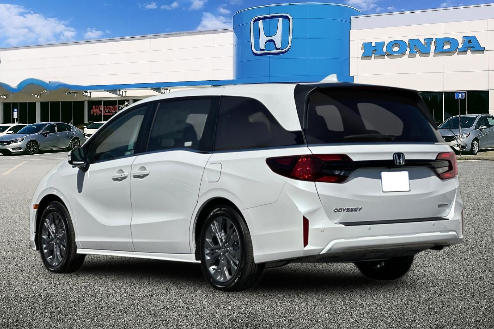 New 2026 Honda Odyssey Touring image 3