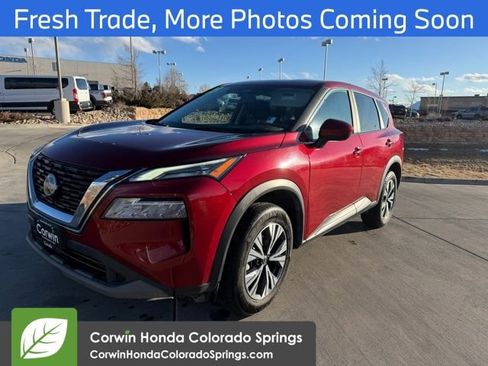 Used 2023 Nissan Rogue SV image 3