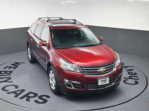 Used 2017 Chevrolet Traverse Premier image 31