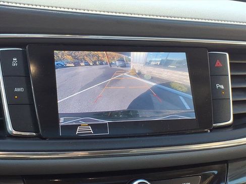 Used 2021 Buick Enclave Essence w/ Sound and Sites Package image 16