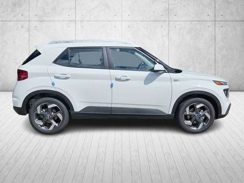 New 2026 Hyundai Venue SEL image 4