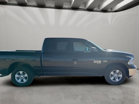 Used 2022 RAM 1500 Classic SLT w/ Protection Group AWD/4WD image 6
