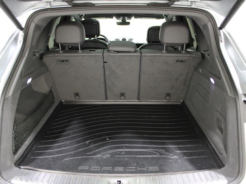 Used 2019 Porsche Cayenne image 34