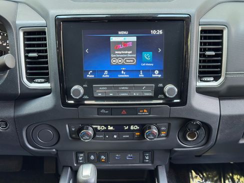 Used 2023 Nissan Frontier SV w/ SV Premium Package RWD image 24