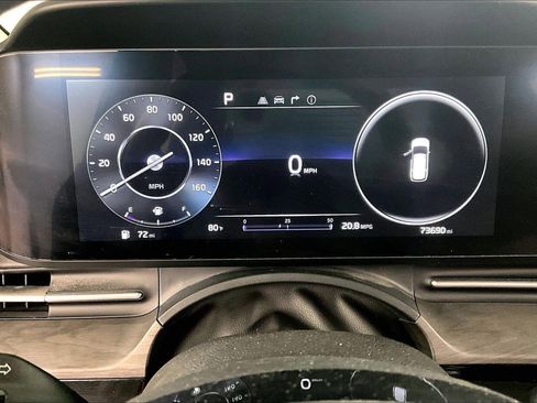 Used 2023 Kia Carnival SX image 13