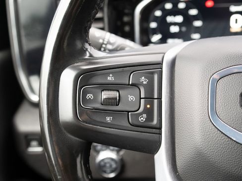 Used 2024 GMC Sierra 3500 SLE w/ SLE Value Package image 6