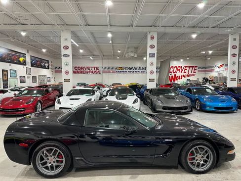 Used 2001 Chevrolet Corvette Z06 w/ Memory Pkg RWD image 6