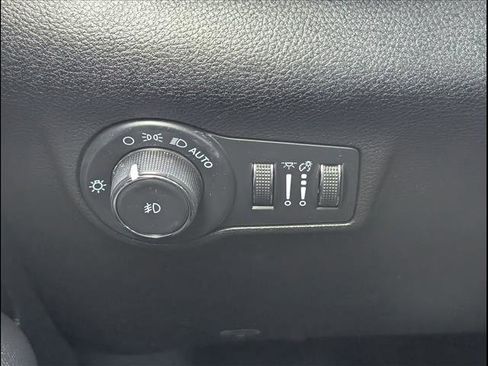 Used 2023 Jeep Compass High Altitude AWD/4WD image 22