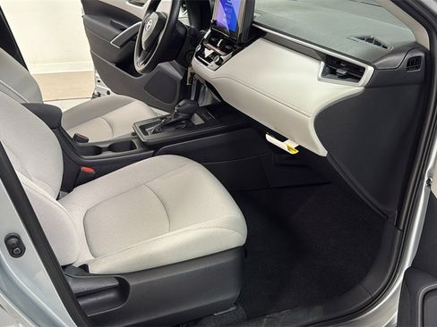 New 2026 Toyota Corolla Cross L image 18