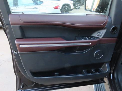Used 2024 Ford Expedition Max Limited image 26