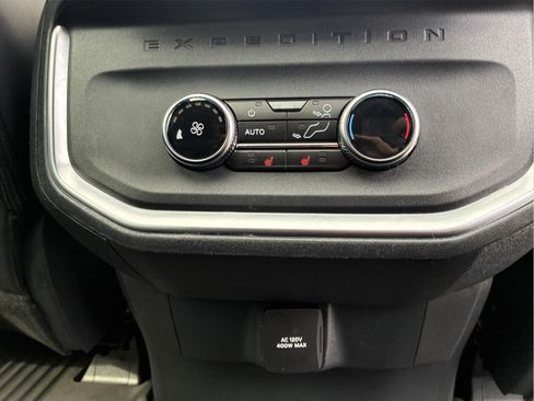 Used 2025 Ford Expedition Tremor AWD/4WD image 15