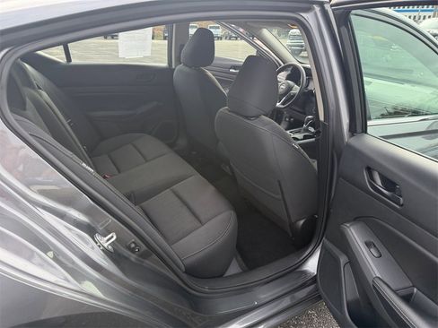 Used 2024 Nissan Altima 2.5 SV image 27