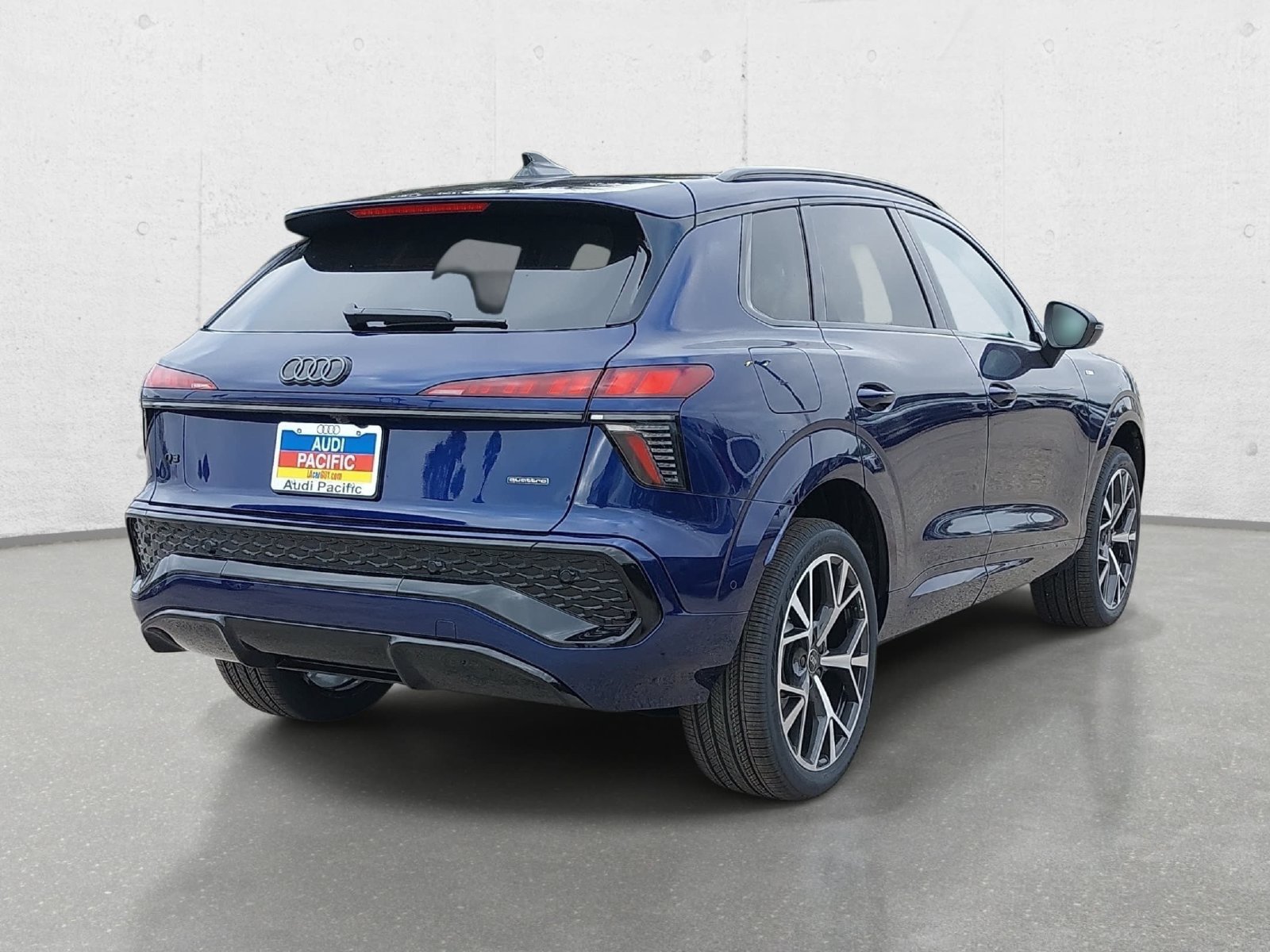 New 2026 Audi Q3 quattro 2.0T AWD/4WD image 5