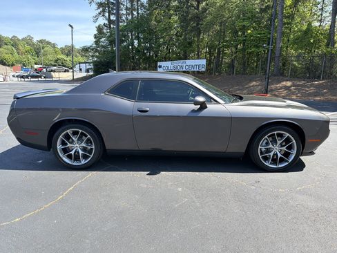 Used 2023 Dodge Challenger SXT w/ Plus Package RWD image 18