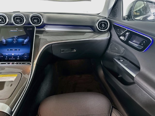 Used 2026 Mercedes-Benz C 300 4MATIC Sedan image 23