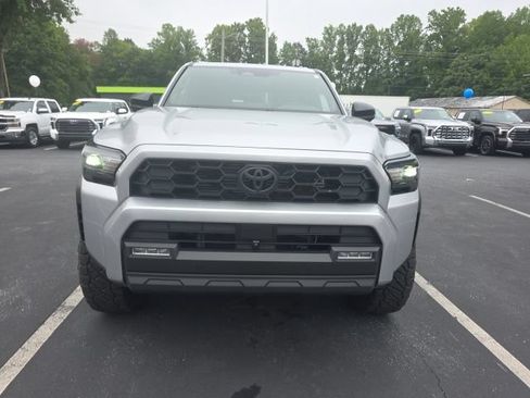 Used 2025 Toyota 4Runner TRD Off-Road Premium AWD/4WD image 2