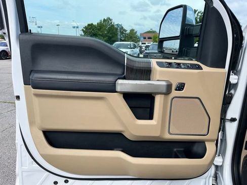 Used 2020 Ford F450 Lariat w/ Lariat Ultimate Package AWD/4WD image 12