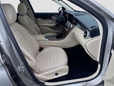 Certified 2021 Mercedes-Benz GLC 300 4MATIC image 19